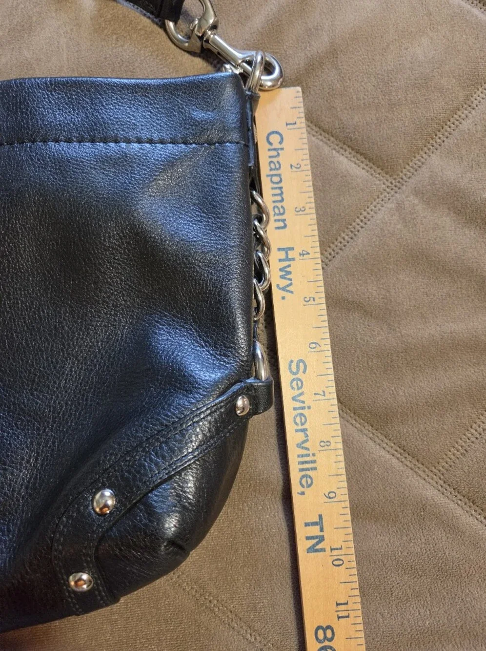 Coach Carly Medium Black Leather Shoulder Bag - Women's Classic Carry F15251.
